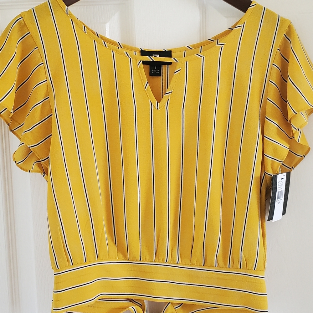 IZ Byer Yellow Cropped Shirt Size Small NEW